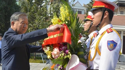 General Secretary To Lam offers incense in memory of General Secretary Nguyen Van Cu
