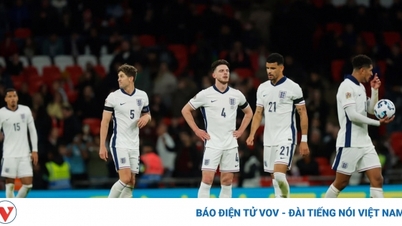 ĐT Anh bất ngờ gục ngã