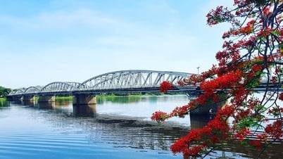 តើ​ខេត្ត​ណា​ចំនួន​បី​ត្រូវ​បាន​បញ្ចូល​គ្នា​រួច​បំបែក​?