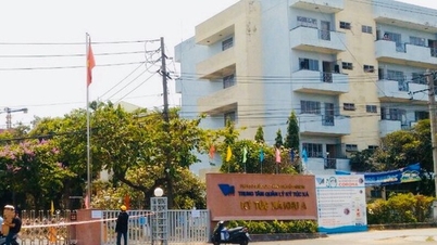 Sinh viên khám sức khỏe theo quy định nào, mấy lần mỗi năm?