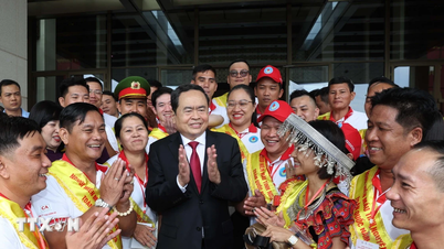 Chủ tịch Quốc hội gặp mặt người hiến máu tình nguyện tiêu biểu toàn quốc