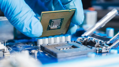 ក្រុមហ៊ុនយក្ស semiconductor ខិតខំទាក់ទាញទេពកោសល្យ