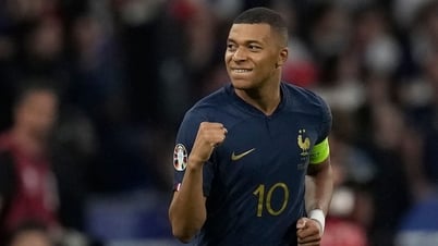 Mbappe tự nhận xứng đáng với Quả Bóng Vàng