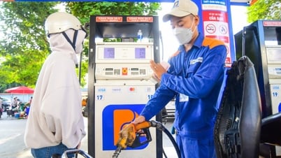 Giá xăng dầu tiếp tục giảm, RON 95 giảm 68 đồng/lít