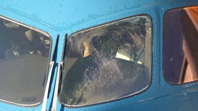 Vietnam Airlines plane's cockpit window cracked while flying to Japan