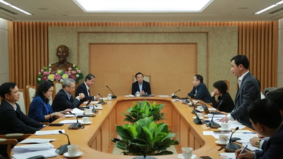 Proposal to assign the Ministry of Education and Training to publish and print textbooks guiding the teaching of ethnic minority languages