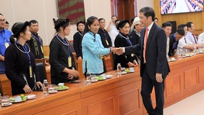 Đồng chí Trần Tuấn Anh gặp mặt điển hình tiên tiến vùng đồng bào dân tộc thiểu số tỉnh Bắc Kạn