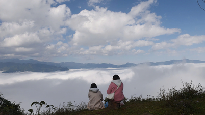 Coming to Mu Cang Chai off-season is also fun, checking in on the fragrant raspberry trays of straw