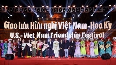បរិយាកាសកក់ក្តៅនៃការផ្លាស់ប្តូរមិត្តភាពវៀតណាម-អាមេរិកនៅទីក្រុងហាណូយ