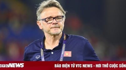 HLV Troussier có thể gây sốc, thẳng tay loại ngôi sao không hợp chiến thuật?