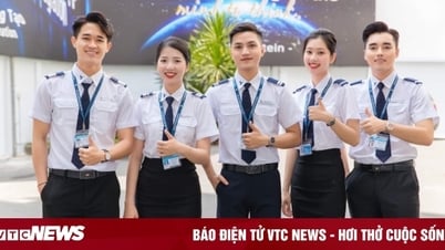 航空訓練を提供している大学はどこですか?