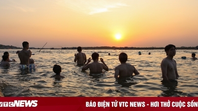 Chiều hè đổ lửa, người dân Hà Nội tìm sông hồ giải nhiệt