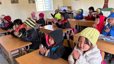 Muôn kiểu chống rét cho học sinh