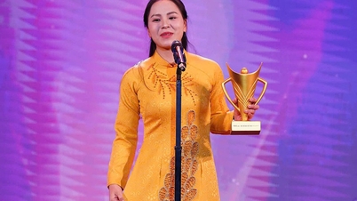 Trinh Thu Vinh និង Tran Quyet Chien ត្រូវបានផ្តល់កិត្តិយសក្នុងព្រឹត្តិការណ៍ Victory Cup។