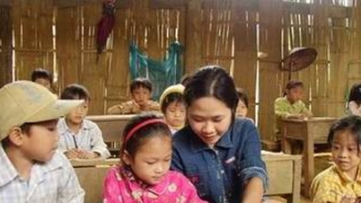 បង្កើន​ប្រាក់​ខែ​ដើម្បី​លើក​កម្ពស់​ជីវភាព​គ្រូបង្រៀន