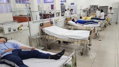 Пятеро учеников средней школы в Хошимине были госпитализированы после обеда из-за рвоты.