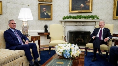 លោក Biden និងប្រធានសភា McCarthy ធ្វើកូដកម្មកិច្ចព្រមព្រៀង ដើម្បីទប់ស្កាត់កំហុសរបស់សហរដ្ឋអាមេរិក