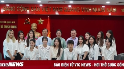 និស្សិតនៃបណ្ឌិត្យសភាសារព័ត៌មាន និងទំនាក់ទំនងទទួលបានបទពិសោធន៍ជាក់ស្តែងនៅខេត្ត Quang Ninh