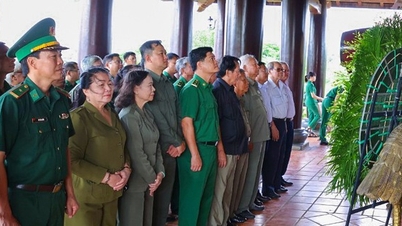អុជ​ធូប​រំលឹក​ដល់​យុវជន​ស្ម័គ្រ​ចិត្ត​ទីក្រុង​ហូជីមិញ ៩៩ នាក់​ដែល​បាន​ស្លាប់​នៅ​ព្រំដែន​កម្ពុជា