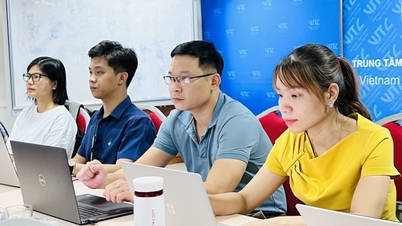 Truyền đạt kỹ năng làm đồ họa trên báo điện tử