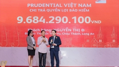 Prudential paid nearly 9.7 billion VND to a customer in Long An