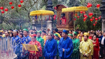 "សមុទ្រប្រជាជន" នាំគ្នាទៅមើលពិធីបុណ្យ Gióng ឆ្នាំ 2024