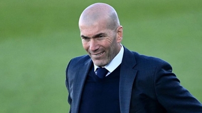 គ្រូ​បង្វឹក Zidane បាន​បង្ហើប​ថា​គាត់​បដិសេធ​មិន​ដឹកនាំ​ក្លឹប PSG ដោយ​នៅ​រង់ចាំ​ឱកាស​ថ្មី។