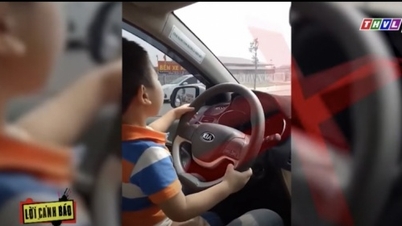 Khoe bảng điểm khi con chưa đồng ý là vi phạm Luật Trẻ em