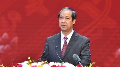 រដ្ឋមន្ត្រីក្រសួងអប់រំ៖ សិស្ស​មិន​ត្រូវ​ខ្លាច​ទេ ប៉ុន្តែ​មិន​គួរ​«ក្នុង​ទូក​តែមួយ» ជាមួយ​គ្រូ
