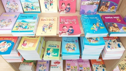 There is no need for an additional set of textbooks.