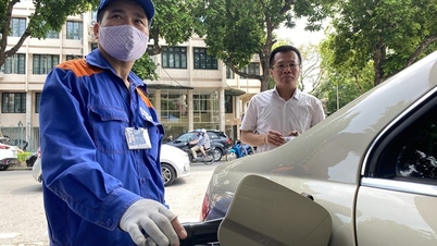 Tiếp tục tăng mạnh xăng RON95 III lên sát ngưỡng 24 000 đồng mỗi lít