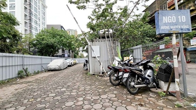 Underground parking lot "covered" for many years, how to remove it?