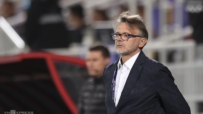 HLV Troussier: 'Một sai lầm nhỏ ảnh hưởng đến toàn đội'