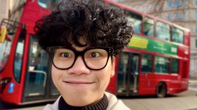 母親についての感動的な記事が、10代ベトナム系アメリカ人が英国で珍しい奨学金を獲得するのを助けた
