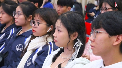 'Điểm yếu của nhiều sinh viên khi phỏng vấn xin việc là tự tin thái quá'