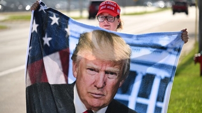 លោក Donald Trump បង្ហាញខ្លួនជាលើកដំបូងបន្ទាប់ពីការប៉ុនប៉ងធ្វើឃាត