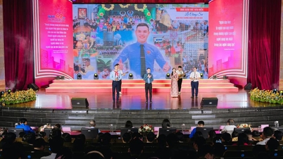 ពាក្យ​សម្ដី​របស់​គ្រូ​ធ្វើ​ឲ្យ​មនុស្ស​ជា​ច្រើន​ស្រក់​ទឹក​ភ្នែក។