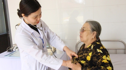 Nữ Trạm trưởng Y tế học và làm theo lời Bác Hồ dạy