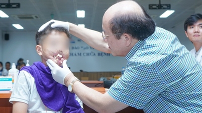 Plastic surgery for 11-year-old boy whose jaw and lip were broken by a firecracker
