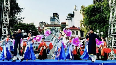 តើ​រោងភាពយន្ត​រាជធានី​ធ្វើ​អ្វី​ខ្លះ​ដើម្បី​គេច​ផុត​ពី​និន្នាការ​អាឡោះអាល័យ​ដោយ​សុវត្ថិភាព?
