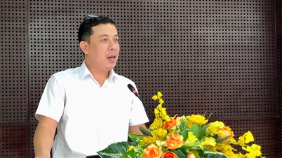ប៉ូលិស​ព្រមាន​តែ​មិន​ស្តាប់ ក្មេងស្រី​ត្រូវ​បោក​លុយ​ជាង​១​ពាន់​លាន​ដុង​