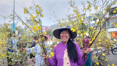 ព័ត៌មានពេលព្រឹក 11-18: រំពឹងថាជាង 506 ពាន់លានដុងនៅក្នុងអំណោយ Tet សម្រាប់ 1,66 លាននាក់បុណ្យកុសល