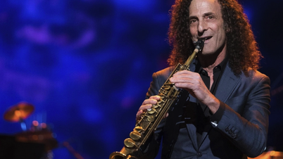 What special thing does saxophonist Kenny G bring to Vietnam?