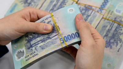 Instead of the basic salary, a reference level appears to calculate social insurance benefits.