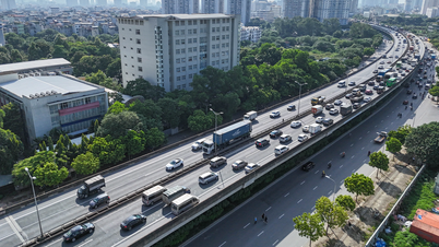 Ngày đầu nghỉ lễ 2/9, dòng người và xe nhích từng mét rời Thủ đô