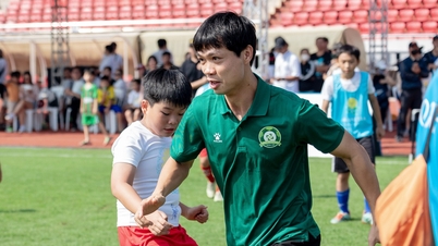 Cong Phuong continuously creates assists at Thong Nhat Stadium