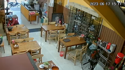 Vào quán bánh canh cua trộm điện thoại
