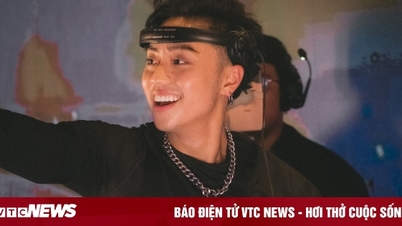 'Male DJ God of Rap Viet' សម្តែងក្នុងមហោស្រពតន្ត្រីកំពូលរបស់ពិភពលោក