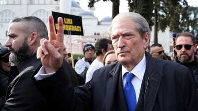 Former Albanian Prime Minister under house arrest over corruption investigation
