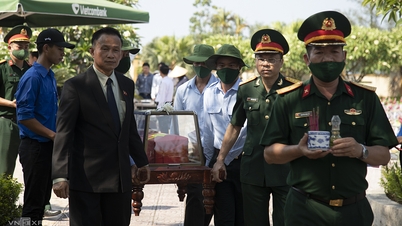 ការបញ្ចុះសពទាហានស្ម័គ្រចិត្តចំនួន ១១៥ នាក់ ដែលបានស្លាប់នៅប្រទេសឡាវ